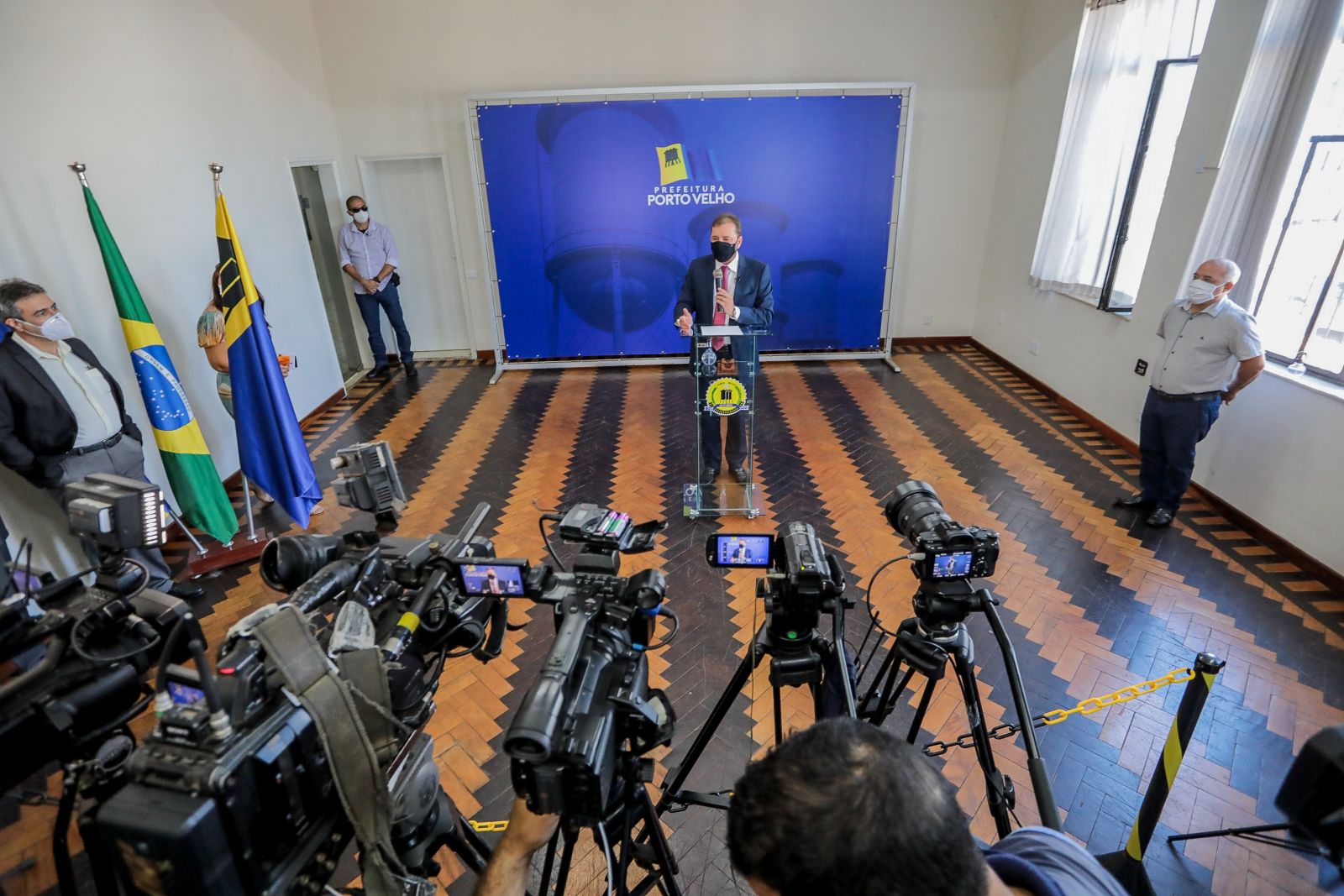 Em coletiva de imprensa, prefeito destacou que a capital não corre risco financeiro